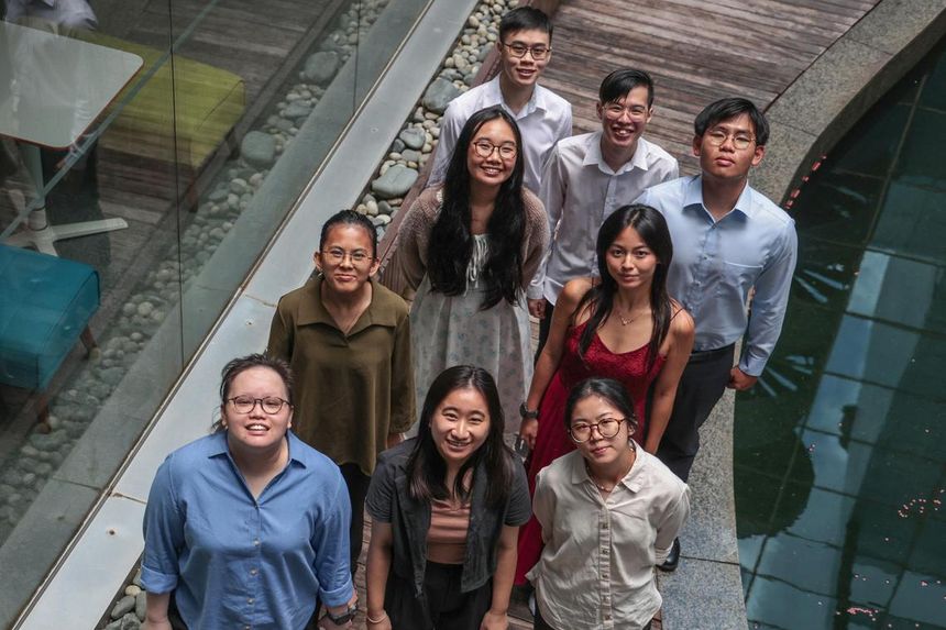 12 high-performers receive bond-free Lim Kim San Memorial Scholarship